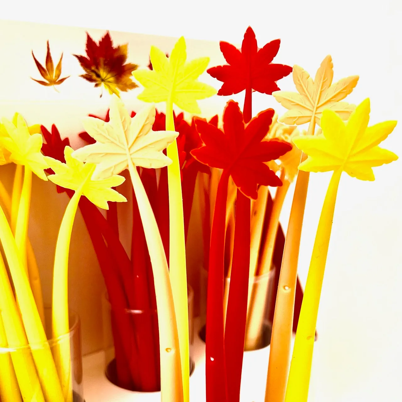 224592 MAPLE LEAF WIGGLE GEL PEN-27