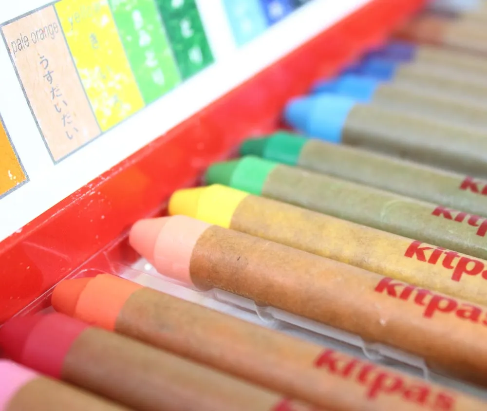 Kitpas Medium 16 Coloured Rice Wax Art Crayons